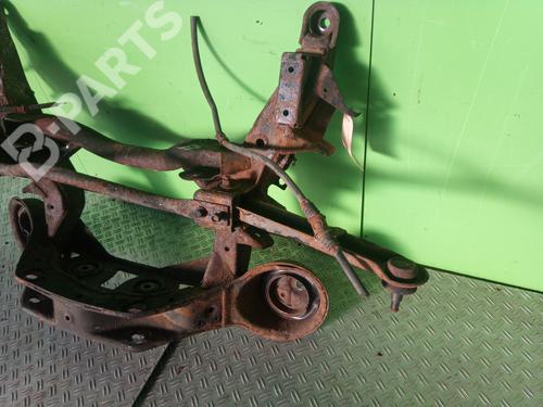 Used Rear axle MITSUBISHI PAJERO III (V7_W, V6_W) 3.2 Di-D (V68W) (160 hp) 4923753