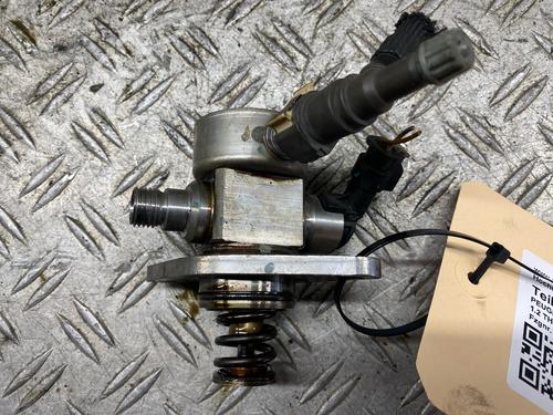 Used Injection pump Injection pump PEUGEOT 2008 I (CU_) 1.2 THP 110 / PureTech 110 (110 hp) 33698022 33698022
