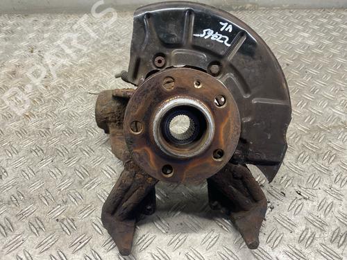 Used Left front steering knuckle VW NEW BEETLE (9C1, 1C1) 2.0 (115 hp) 25771372