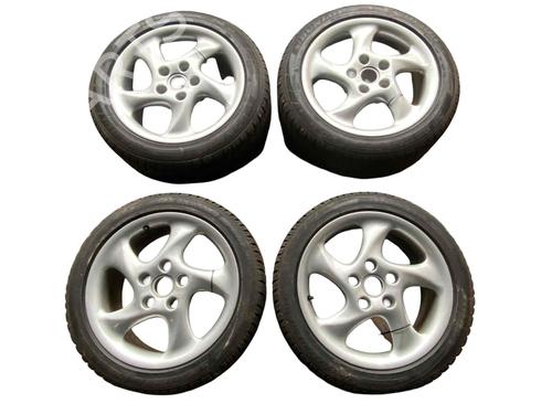 Used Rim PORSCHE 911 (996) 3.4 Carrera (301 hp) 33020695