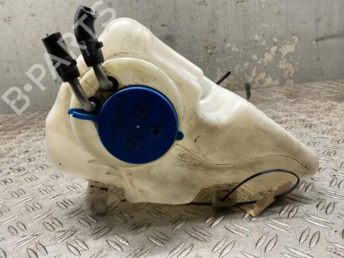 Behälter Scheibenwaschanlage für MERCEDES-BENZ A-CLASS (W169) A 180 (169.032, 169.332) (116 hp) 31048339