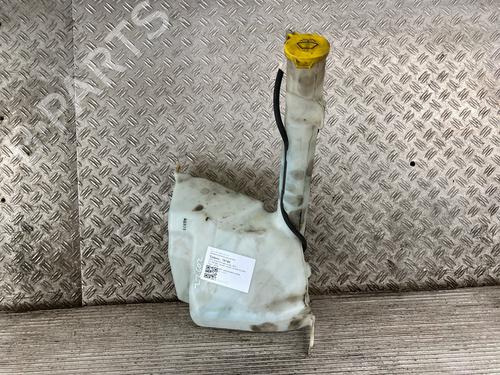 Used Windscreen washer tank JEEP GRAND CHEROKEE II (WJ, WG) 2.7 CRD 4x4 (163 hp) 18146274