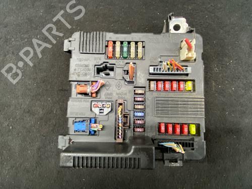 Used Fuse box Fuse box 39587345 39587345