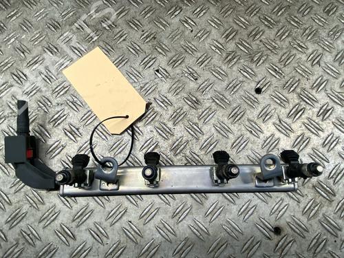 Rail D'Injecteurs MITSUBISHI ASX (GA_W_) 1.6 MIVEC (GA1W) (117 hp) 28115930