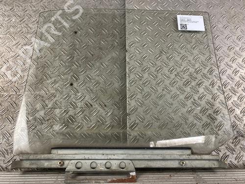 Used Rear left quarter glass MERCEDES-BENZ S-CLASS Saloon (W108, W109) 250 S (108.012) (130 hp) 15710795