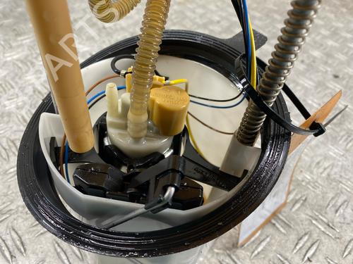 Fuel pump VW GOLF VI (5K1) 1.6 TDI | BP25347292M76 