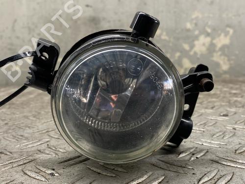 Farol Nevoeiro frente direito FORD KUGA I 2.0 TDCi 4x4 (140 hp) 31640745