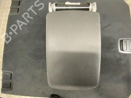 Armlæn AUDI A4 B9 Avant (8W5, 8WD) 2.0 TDI (150 hp) 33182669