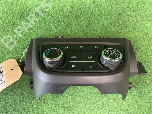 AC Styreenhet / Manøvreringsenhet OPEL ZAFIRA TOURER C (P12) 2.0 CDTi (75) (130 hp) 10489165