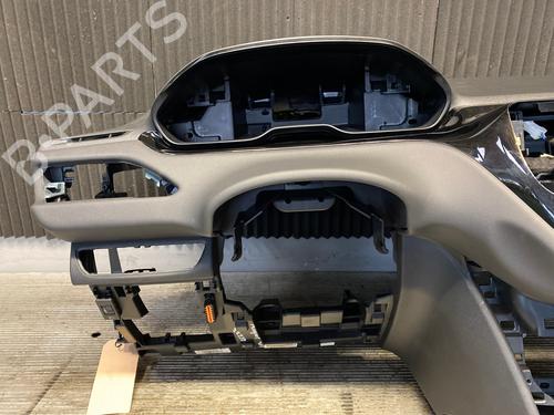 Dashboard PEUGEOT 208 I (CA_, CC_) 1.2 PureTech 82 | BP15971037C46 