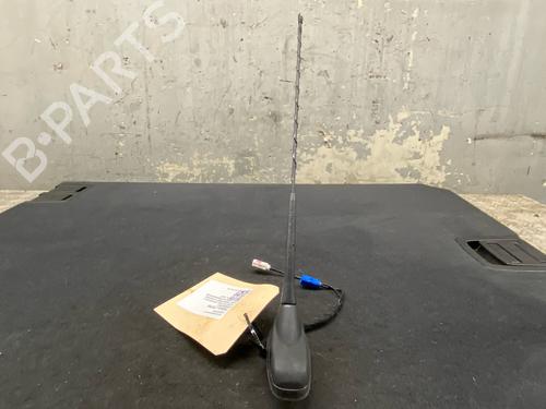 Antenne/Base Antenne/Base PEUGEOT 2008 I (CU_) 1.2 THP 110 / PureTech 110 (110 hp) 33690540 33690540