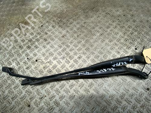 Used Front windshield wiper arm FIAT PANDA (312_, 319_) 1.2 (312PXA1A) (69 hp) 28171157