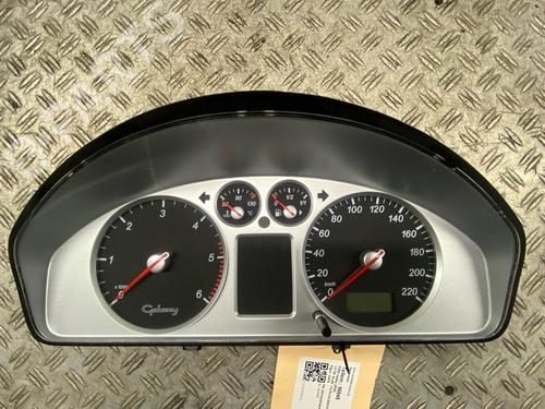 Used Instrument cluster Instrument cluster 39267749 39267749