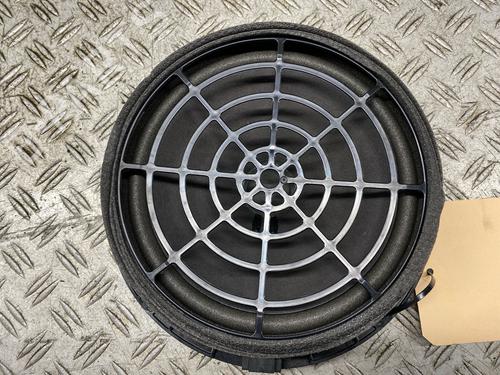 Used Speaker AUDI A4 B9 Avant (8W5, 8WD) 2.0 TDI (150 hp) 33182635