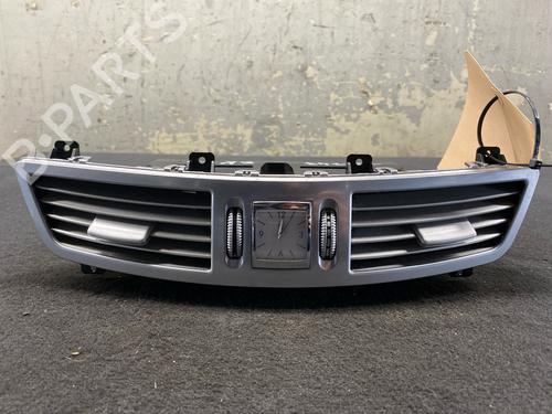 Used Air vent Air vent MERCEDES-BENZ S-CLASS (W221, V221) S 350 4-matic (221.087, 221.187) (272 hp) 35944413 35944413