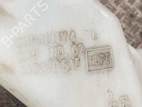 Windscreen washer tank JEEP GRAND CHEROKEE II (WJ, WG) 2.7 CRD 4x4 | BP18146274C113 