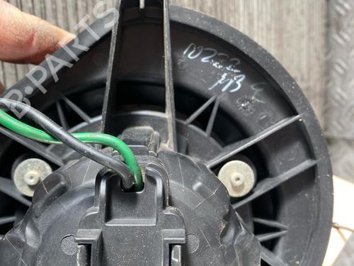 Heater blower motor JEEP GRAND CHEROKEE III (WH, WK) 3.0 CRD 4x4 | BP21843526M62 
