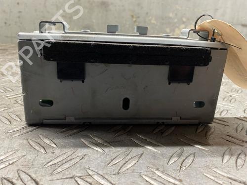 Used Radio FORD FIESTA VI (CB1, CCN) 1.25 (60 hp) 16069266