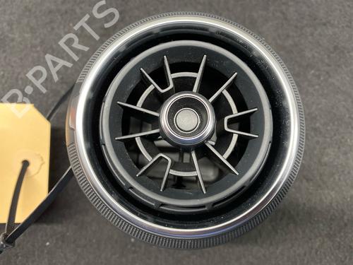 air-vent-audi-a3-limousine-8vs-8vm-2013-2014-2015-2016-2017-2018-2019-2020-2021-32421160 main image