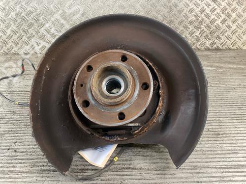 Used Right rear steering knuckle VOLVO XC90 I (275) D5 AWD (163 hp) 17530444