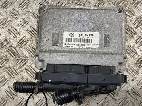 Used Engine control unit (ECU) VW POLO IV (9N_, 9A_) 1.2 12V (64 hp) 31585712