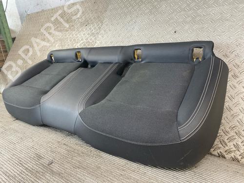 Rear seat MERCEDES-BENZ A-CLASS (W176) A 180 (176.042) | BP17321408C17 