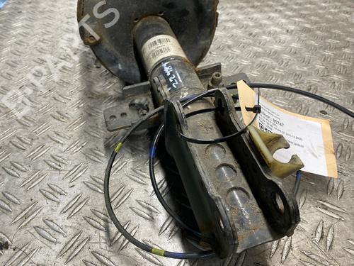 Right front shock absorber VOLVO V70 II (285) D5 | BP25610264M17 