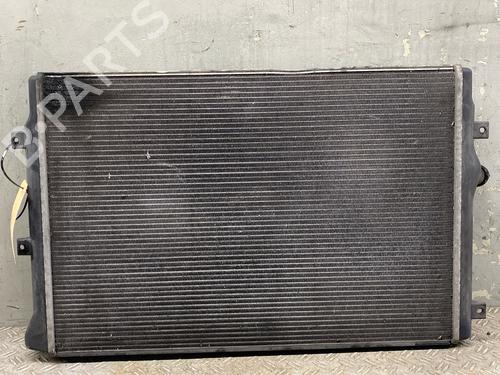 Used Water radiator VW GOLF VI (5K1) 2.0 TDI (140 hp) 28426161