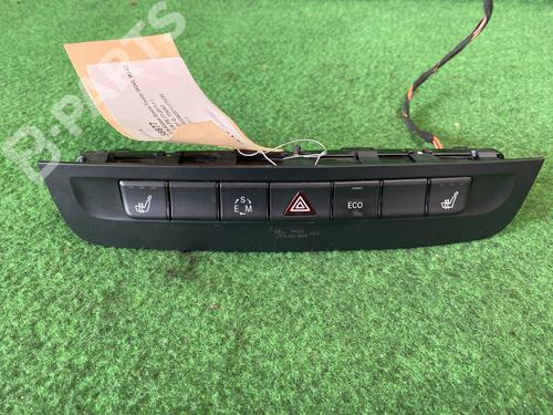 Used Switch MERCEDES-BENZ B-CLASS Sports Tourer (W246, W242) B 200 CDI (246.201) (136 hp) 10406629