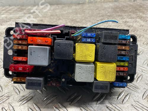 Used Fuse box MERCEDES-BENZ C-CLASS Coupe (CL203) C 180 (203.735) (129 hp) 29808852