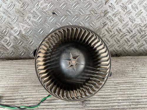 Heater blower motor JEEP GRAND CHEROKEE III (WH, WK) 3.0 CRD 4x4 | BP21843526M62 