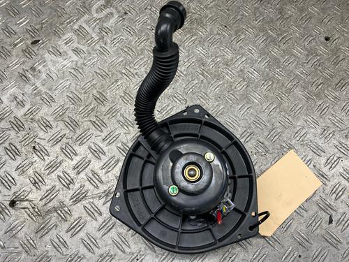 Used Heater blower motor MERCEDES-BENZ A-CLASS (W168) A 170 CDI (168.009, 168.109) (95 hp) 25474883