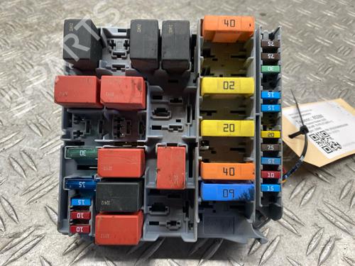 Used Fuse box FIAT FIORINO Box Body/MPV (225_) 1.4 (225BXA1A, 225BXF1A) (73 hp) 24956631