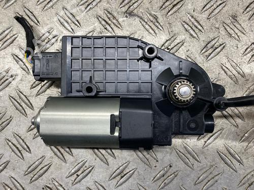 Used Sunroof engine NISSAN QASHQAI II (J11, J11_) 1.3 DIG-T (160 hp) 30931908