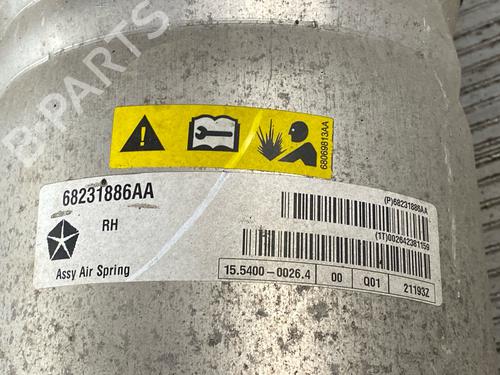 Right front shock absorber JEEP GRAND CHEROKEE IV (WK, WK2) 3.0 CRD V6 4x4 | BP16549517M17 