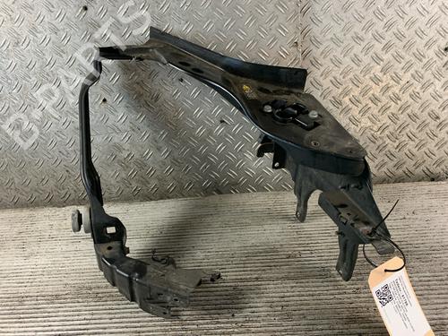 Used Support MERCEDES-BENZ CLS (C219) CLS 350 (219.357) (292 hp) 22195458