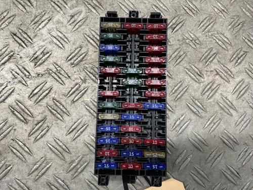 Used Fuse box RENAULT TRAFIC II Van (FL) 2.0 dCi 115 (FL01, FL0U) (114 hp) 26719074