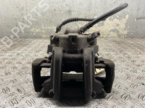 Used Right front brake caliper Right front brake caliper BMW 1 (F20) 116 i (136 hp) 32698697 32698697