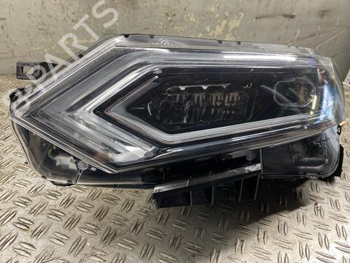 Scheinwerfer links NISSAN QASHQAI II (J11, J11_) 1.3 DIG-T | BP30931920C28