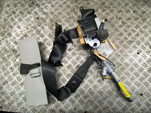 Used Front left seatbelt OPEL INSIGNIA A Sports Tourer (G09) 2.0 CDTI (35) (160 hp) 30280379