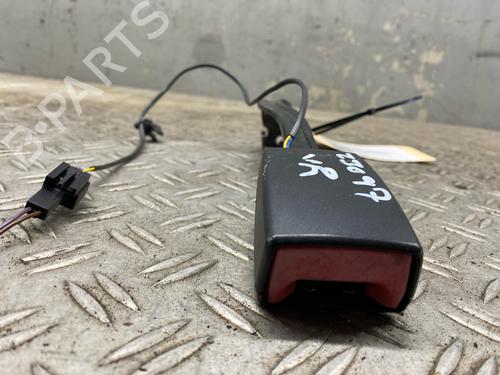 Used Seat buckle VW GOLF VI (5K1) 2.0 TDI (140 hp) 28423786