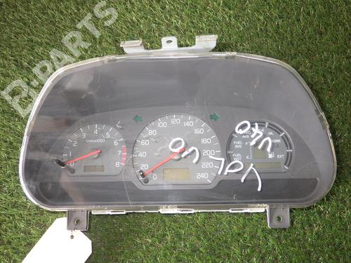 Used Instrument cluster VOLVO V40 Estate (645) 2.0 (140 hp) 4920253