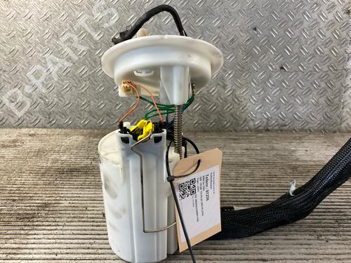 Fuel pump BMW 5 (E60) 520 i | BP21533925M76 