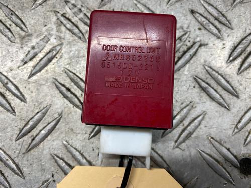 Used Electronic sensor MITSUBISHI LANCER I (A7_) 1.2 (A75A) (55 hp) 30702437