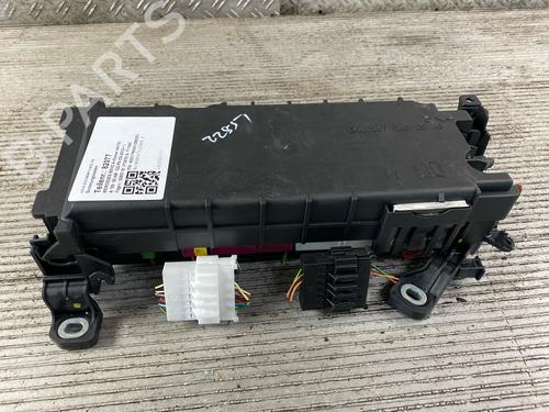 Used Fuse box MERCEDES-BENZ A-CLASS (W176) A 180 (176.042) (122 hp) 22618725