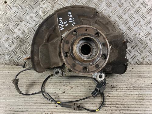 Used Left front steering knuckle Left front steering knuckle VOLVO V70 II (285) D5 (163 hp) 11112063 11112063