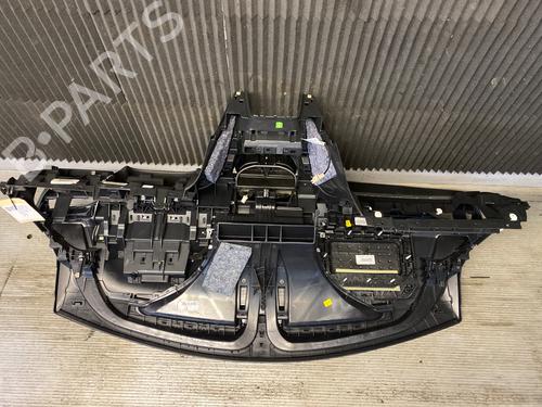 Dashboard PEUGEOT 208 I (CA_, CC_) 1.2 PureTech 82 | BP15971037C46 