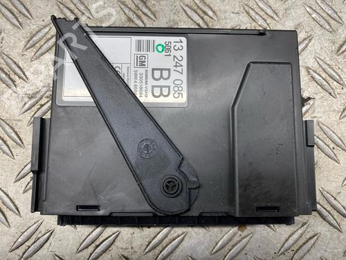 Used Electronic module OPEL MERIVA A MPV (X03) 1.6 (E75) (105 hp) 31952537