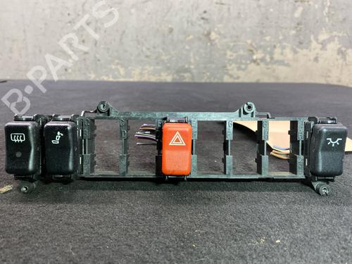 Used Switch Switch MERCEDES-BENZ E-CLASS (W124) E 220 (124.022) (150 hp) 36667400 36667400