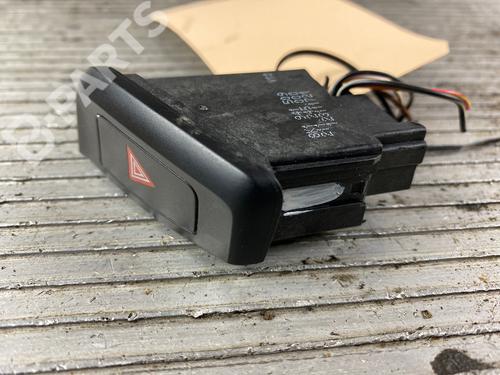 Used Switch Switch AUDI A4 B8 Avant (8K5) 2.0 TDI (170 hp) 11175762 11175762